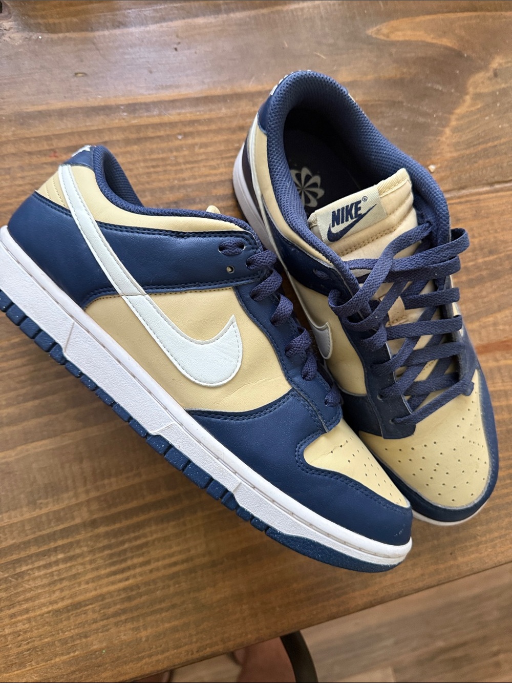 Nike Men’s Low-Top Sneakers in Navy, Cream and White